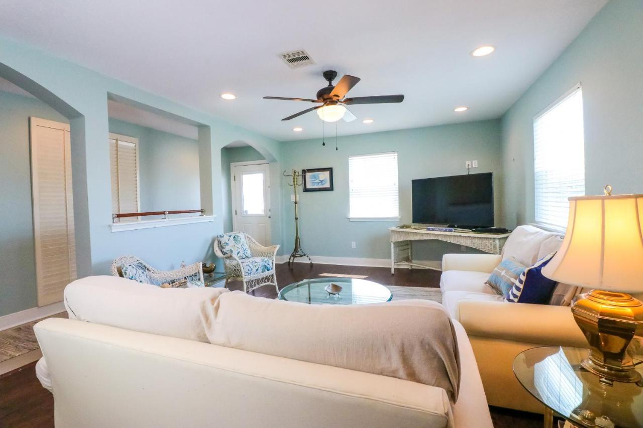 Perfect Location Spacious Yard Coffee Bar At This Lovely Beach Home Galveston Exterior photo