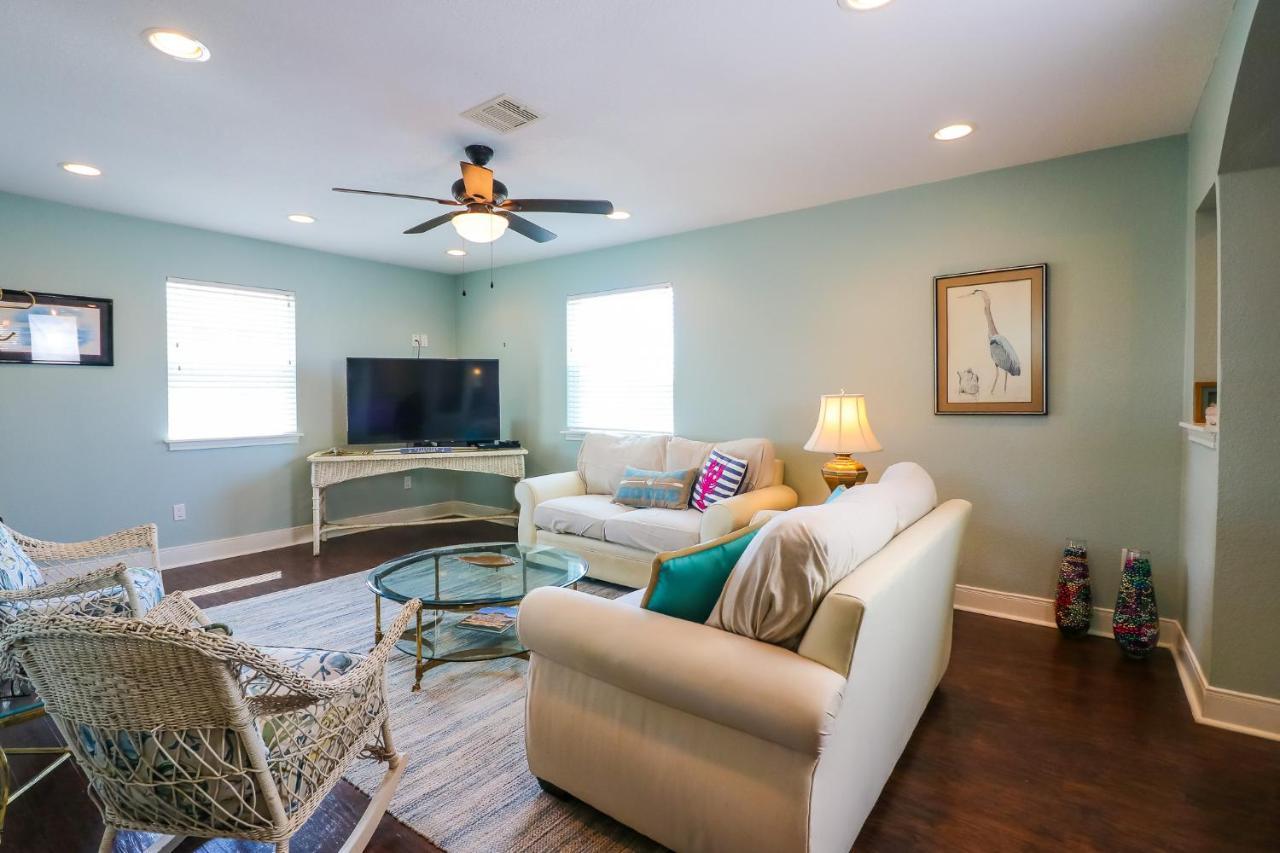 Perfect Location Spacious Yard Coffee Bar At This Lovely Beach Home Galveston Exterior photo